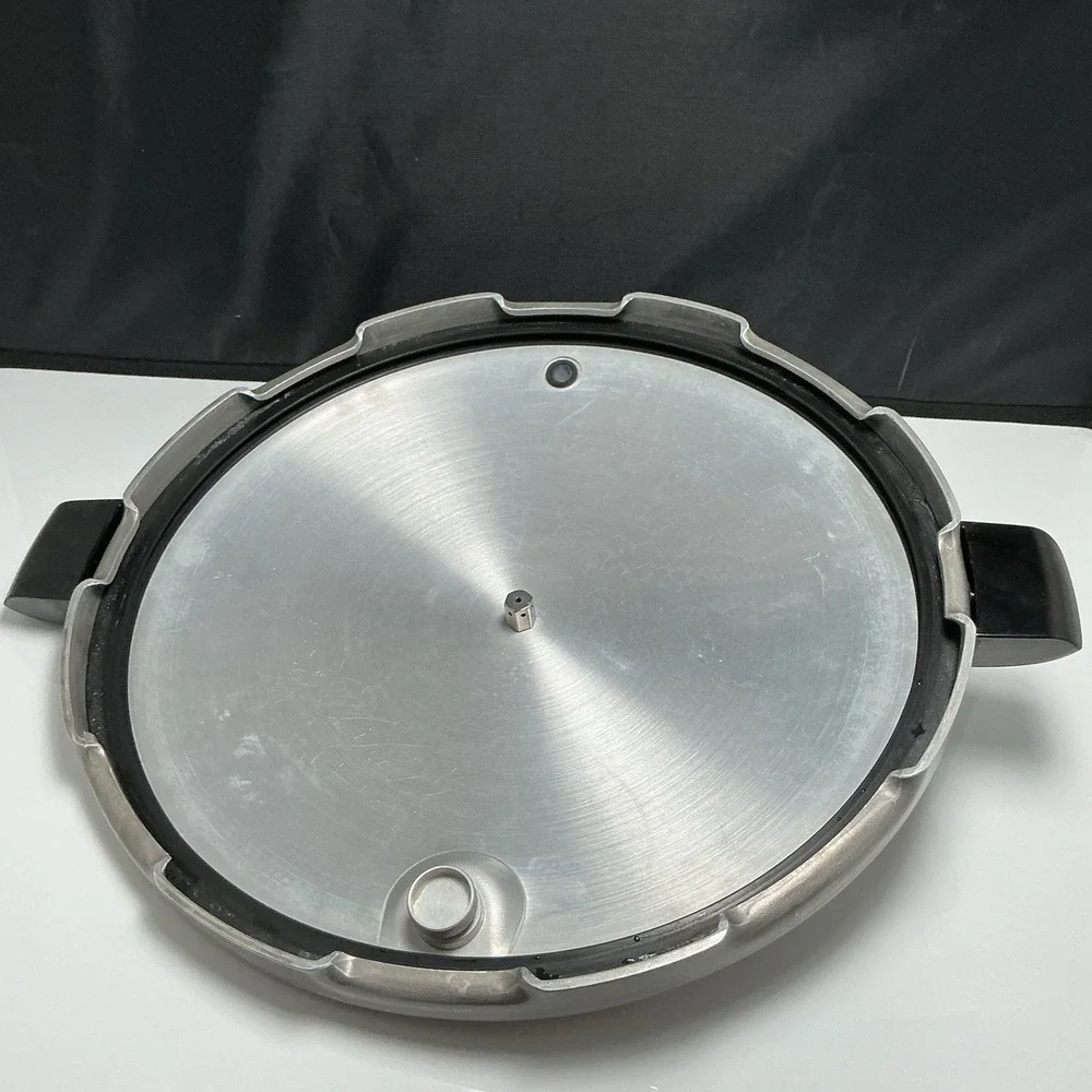 Presto 16 Qt Aluminum Pressure Cooker Canner 0174510 w Regulator and Trivet 409A